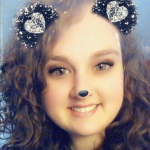 Meet your Posher, Brittney